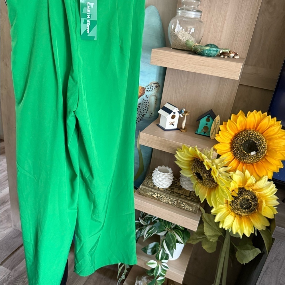 SHEIN Vibrant Green Shirt - Picture 3 of 4